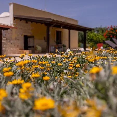 Trullo Nonna Pina * San Michele Salentino