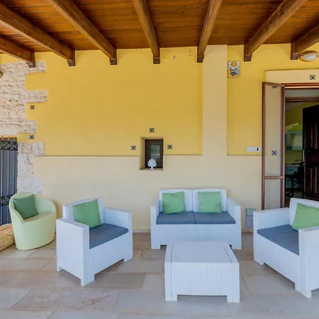 Trullo Nonna Pina * San Michele Salentino